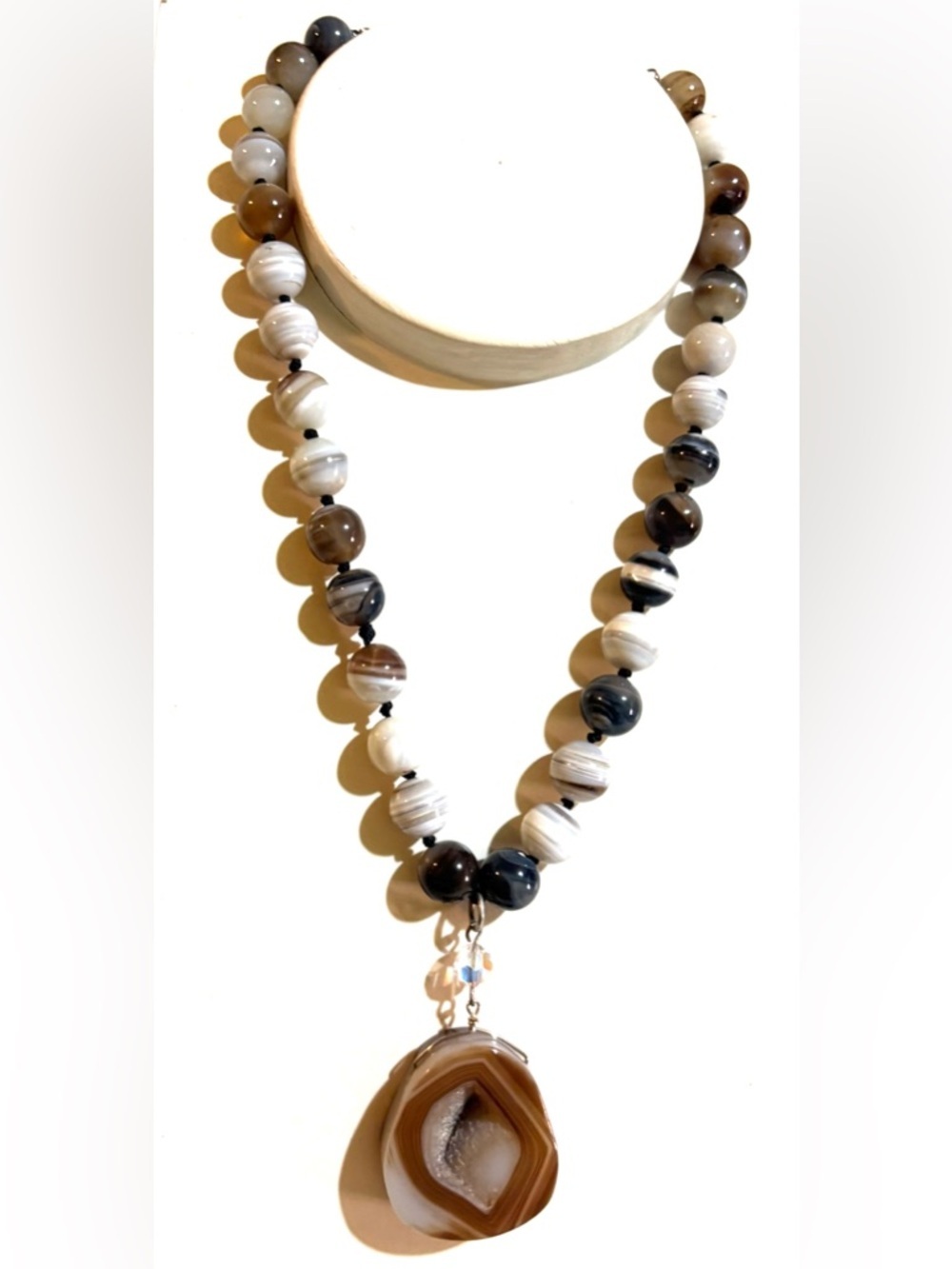 Striped Agate Bead Necklace with Brown Agate Pendant - Brand Unspecified